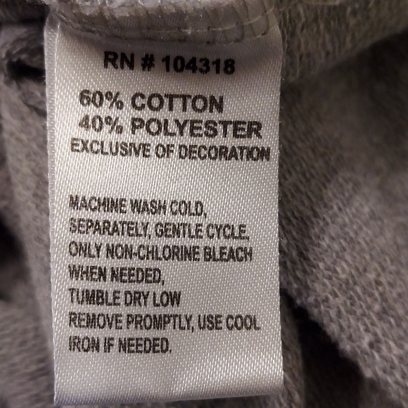 Derek Heart Cropped Hooded Sweat Shirt with Red Sleeve Stripes size Small - Picture 9 of 9